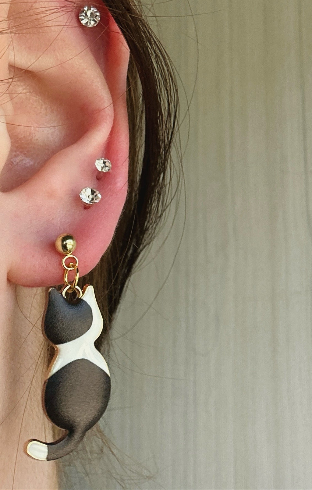 Gold Chic Cat Earrings
