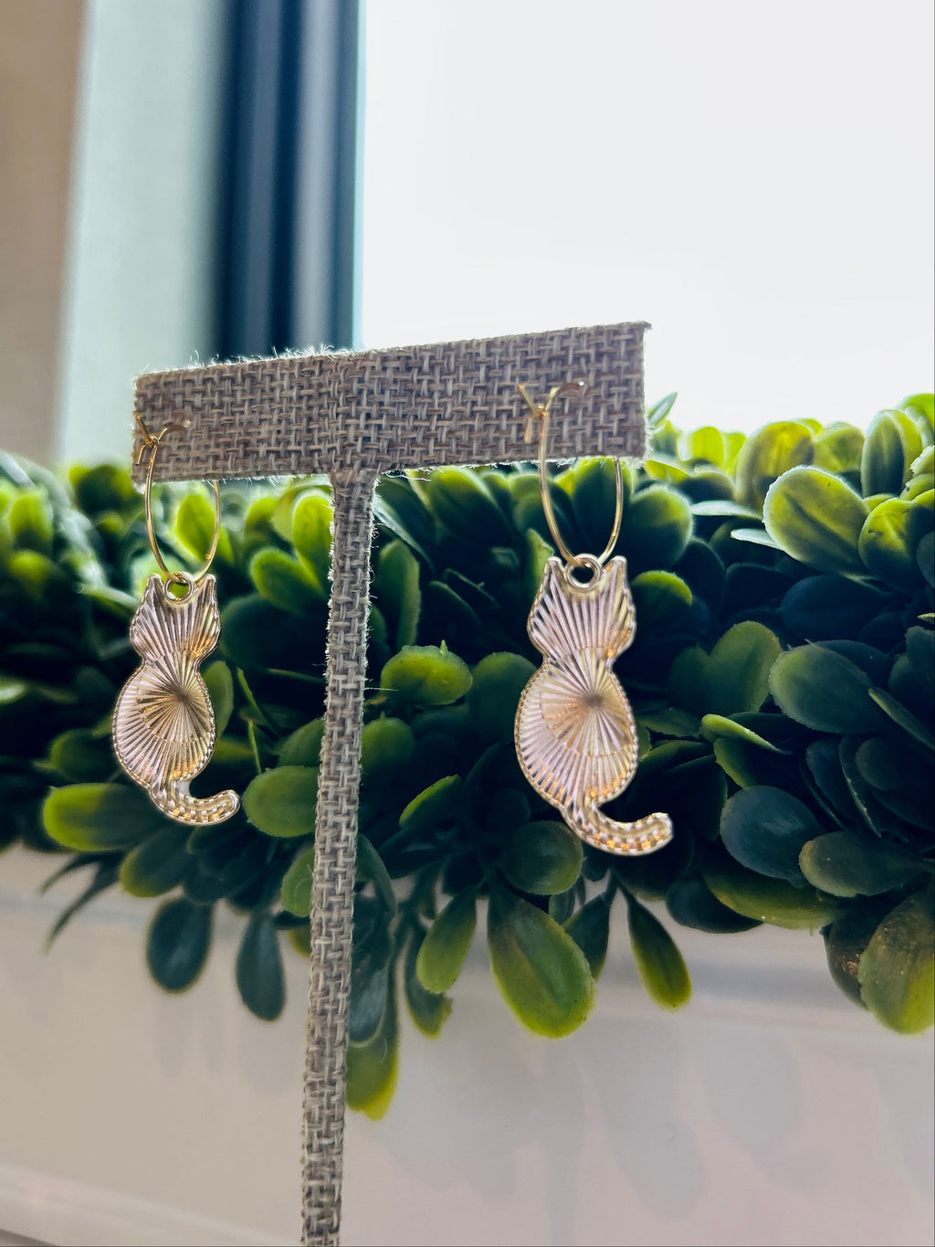 Gold Chic Cat Earrings