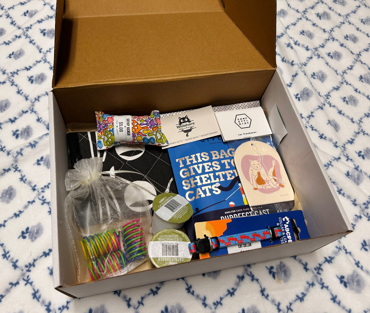 Cat Lover Bundle Box 🤍